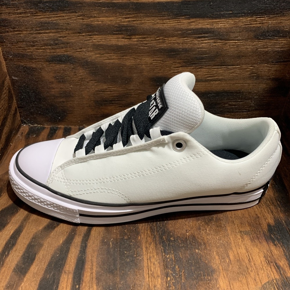 Converse Chuck Taylor All Star Low Top Lace-Up Sneakers / White A14722C M8.5/W10